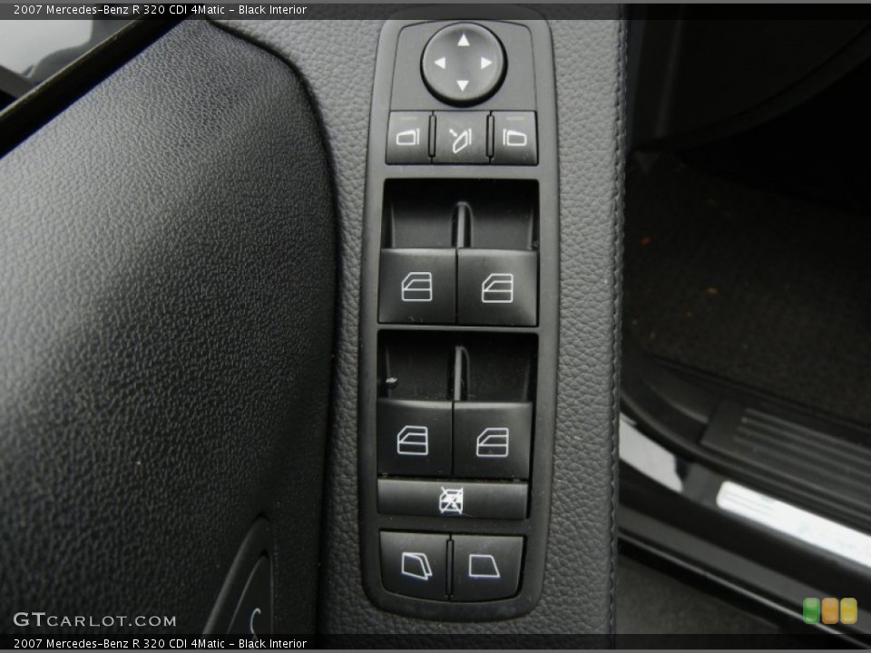 Black Interior Controls for the 2007 Mercedes-Benz R 320 CDI 4Matic #65292620