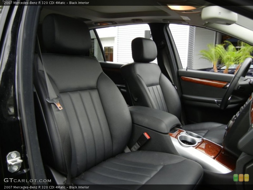 Black Interior Photo for the 2007 Mercedes-Benz R 320 CDI 4Matic #65292662