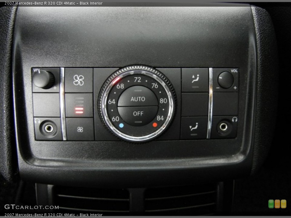 Black Interior Controls for the 2007 Mercedes-Benz R 320 CDI 4Matic #65292677
