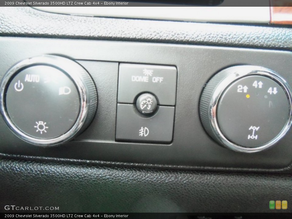 Ebony Interior Controls for the 2009 Chevrolet Silverado 3500HD LTZ Crew Cab 4x4 #65296655