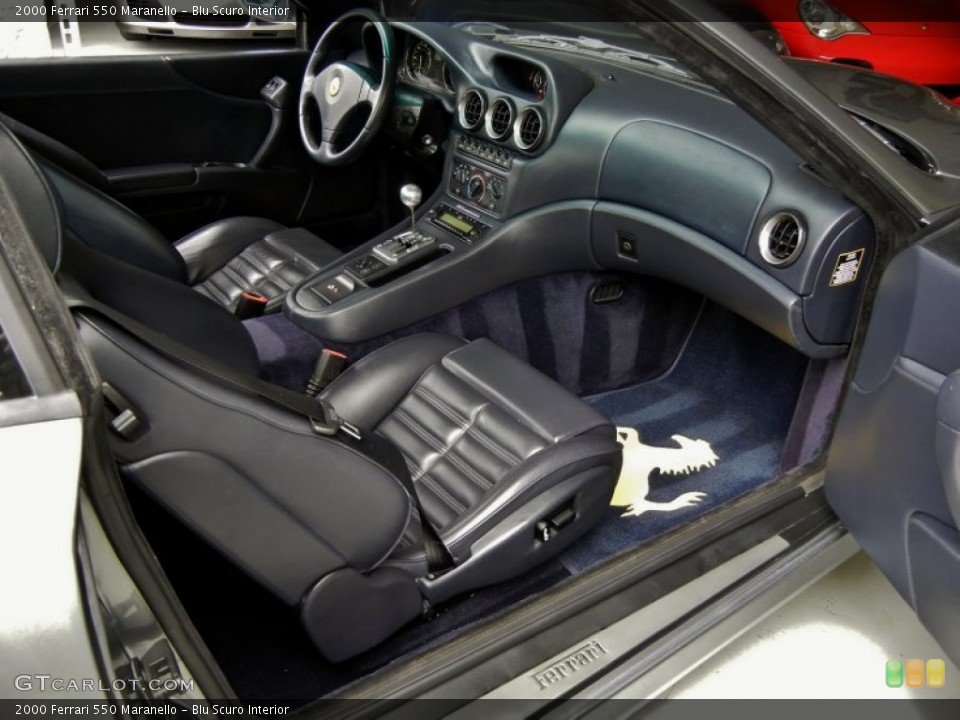 Blu Scuro Interior Photo for the 2000 Ferrari 550 Maranello #65303900