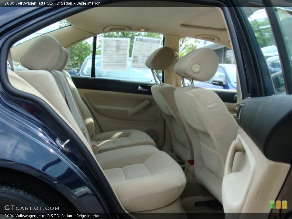 Beige 2000 Volkswagen Jetta Interiors