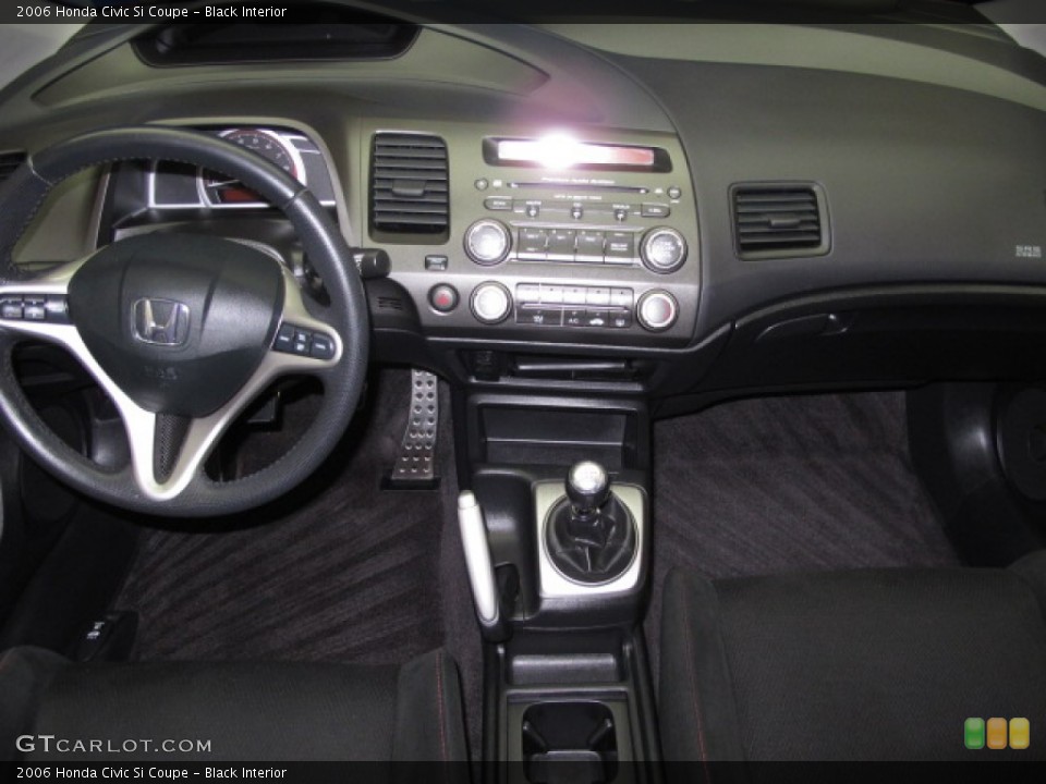 Black Interior Dashboard for the 2006 Honda Civic Si Coupe #65395842