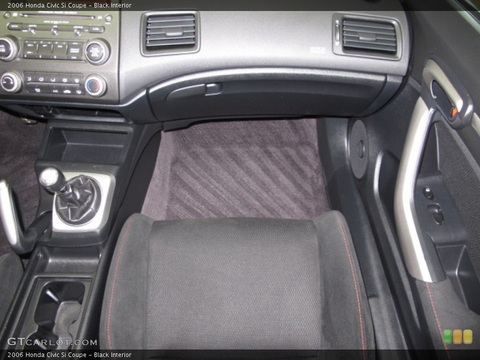 Black Interior Photo for the 2006 Honda Civic Si Coupe #65395851