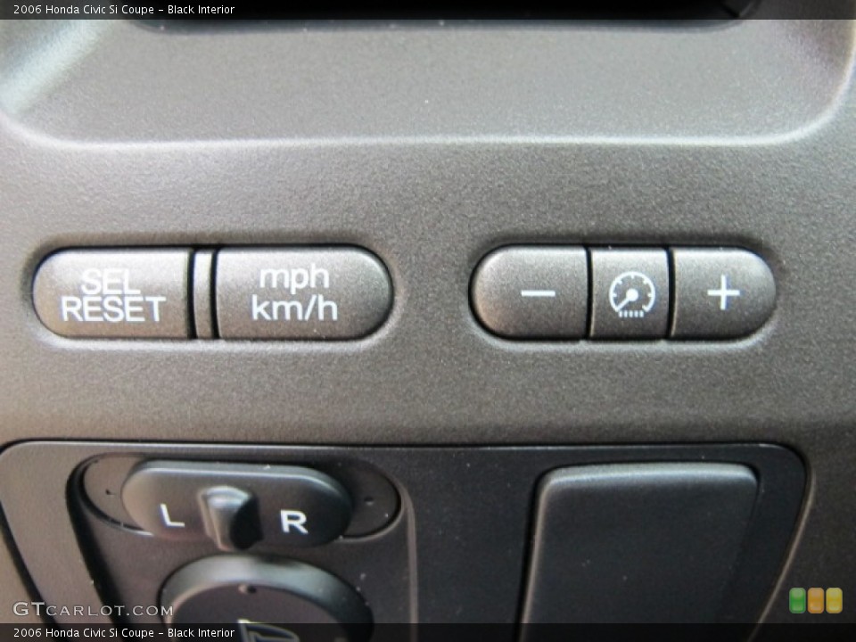 Black Interior Controls for the 2006 Honda Civic Si Coupe #65395968