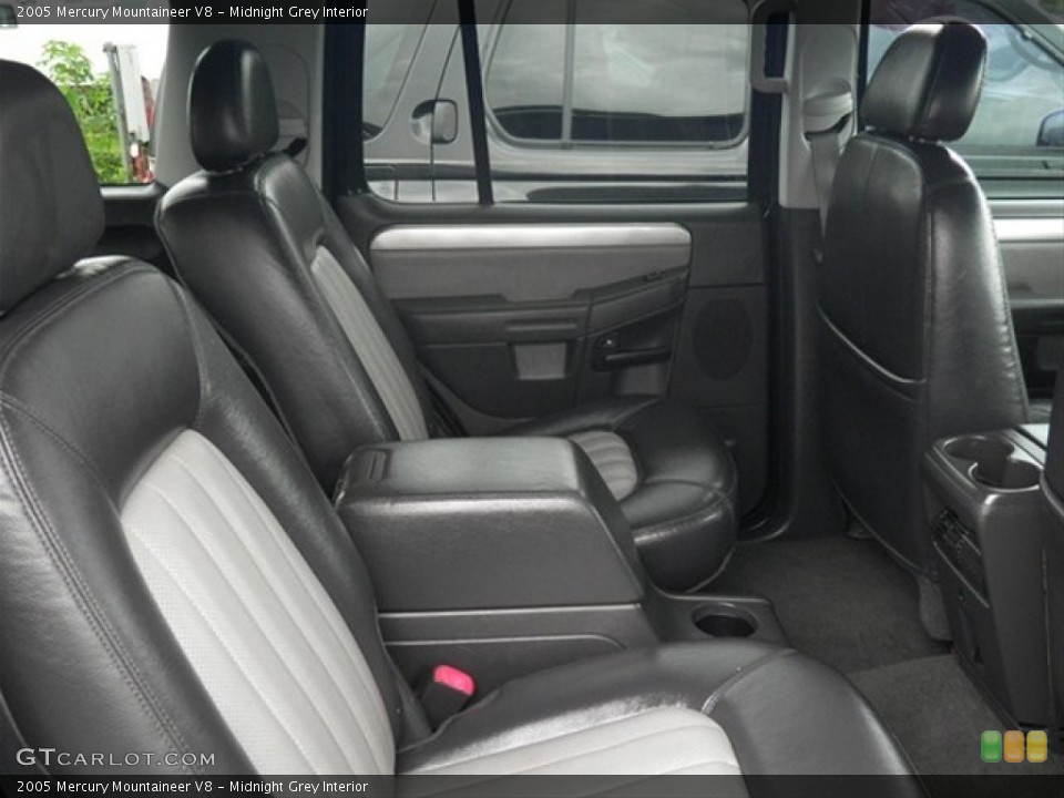 Midnight Grey Interior Photo for the 2005 Mercury Mountaineer V8 #65422866