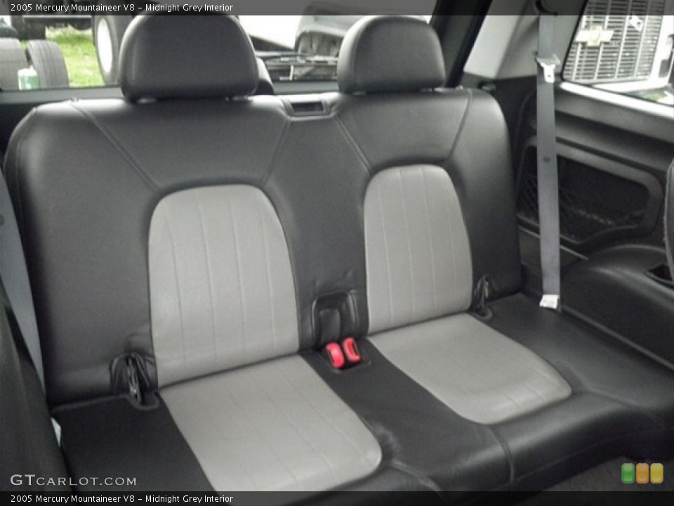 Midnight Grey Interior Photo for the 2005 Mercury Mountaineer V8 #65422872