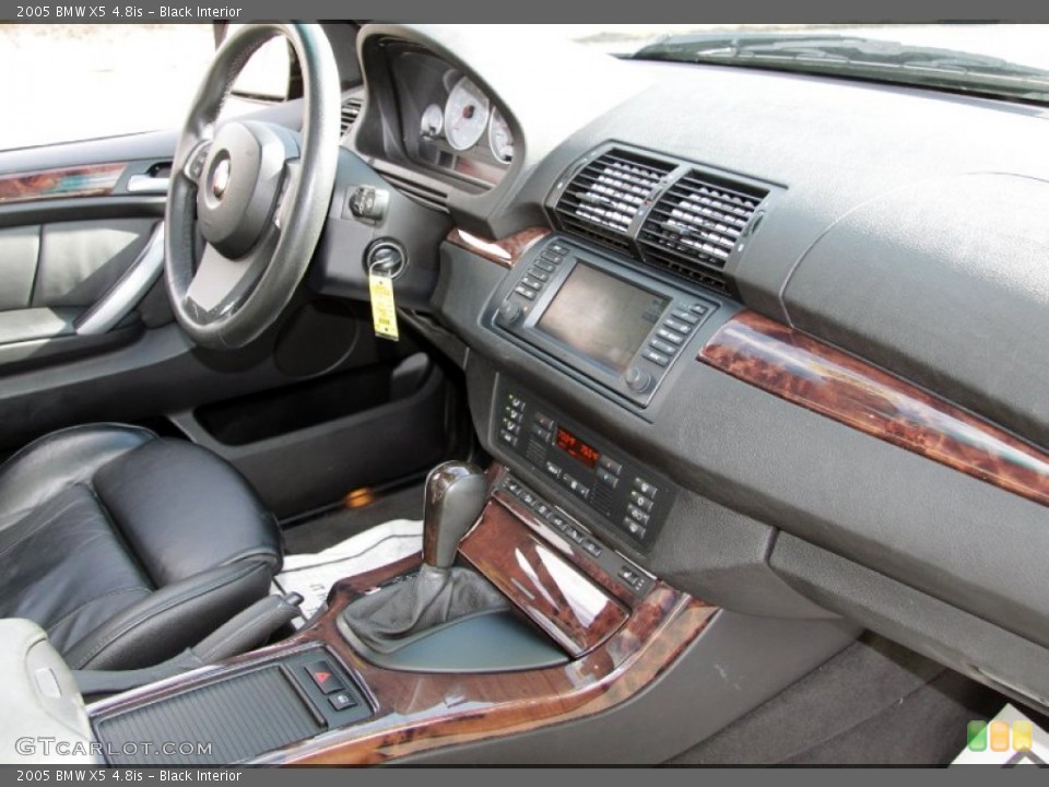 Black Interior Dashboard for the 2005 BMW X5 4.8is #65473705