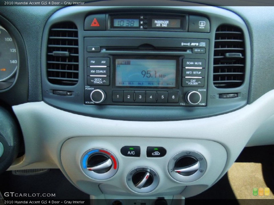 Gray Interior Controls for the 2010 Hyundai Accent GLS 4 Door #65500250