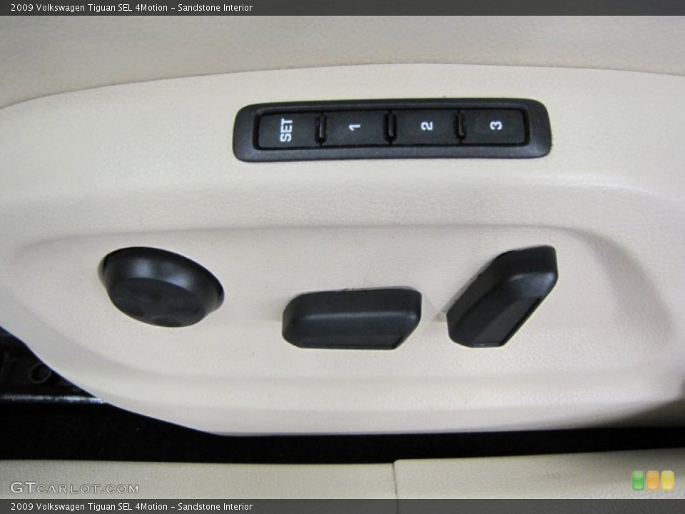 Sandstone Interior Controls for the 2009 Volkswagen Tiguan SEL 4Motion #65504681