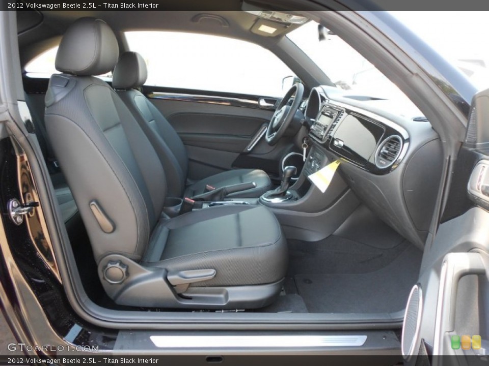 Titan Black Interior Photo for the 2012 Volkswagen Beetle 2.5L #65509145