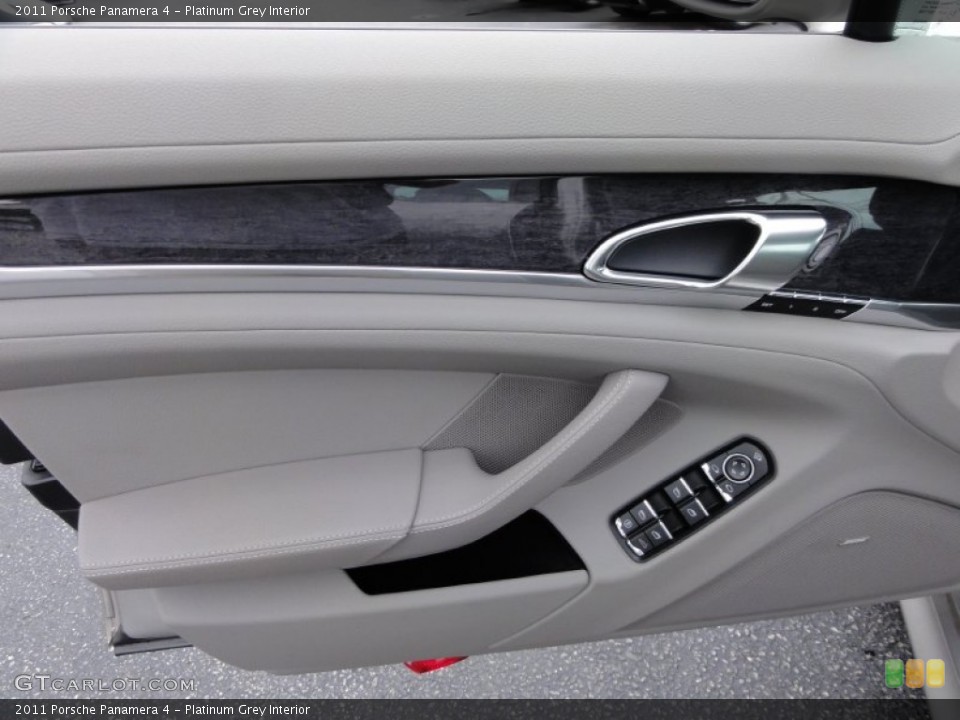 Platinum Grey Interior Door Panel for the 2011 Porsche Panamera 4 #65536971