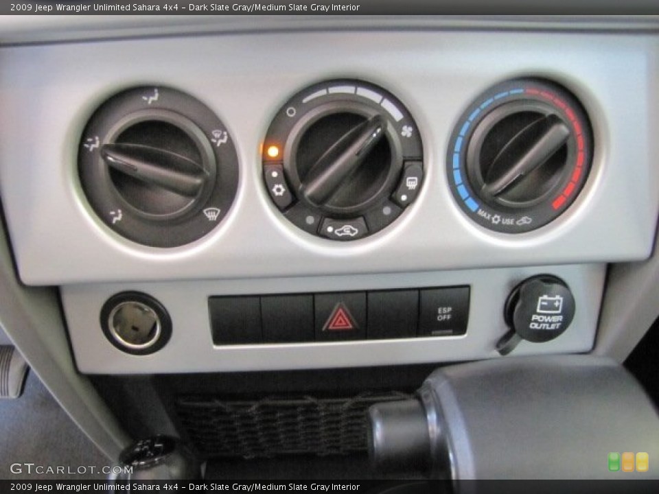Dark Slate Gray/Medium Slate Gray Interior Controls for the 2009 Jeep Wrangler Unlimited Sahara 4x4 #65538363