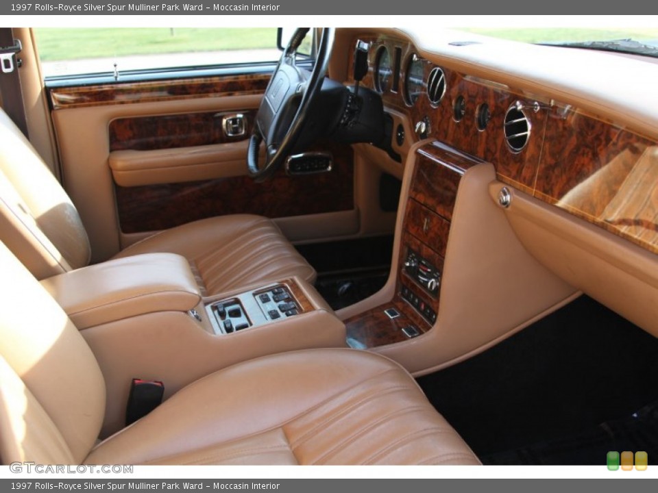 Moccasin Interior Dashboard for the 1997 Rolls-Royce Silver Spur Mulliner Park Ward #65539944