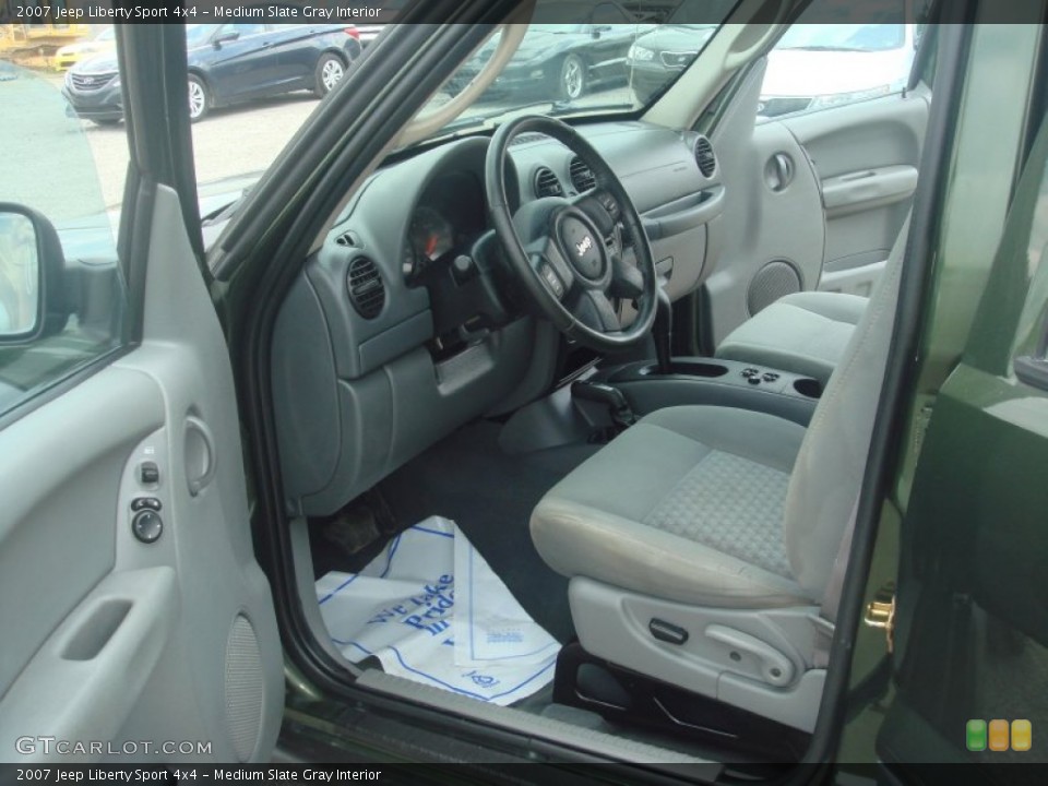 Medium Slate Gray Interior Photo for the 2007 Jeep Liberty Sport 4x4 #65540973