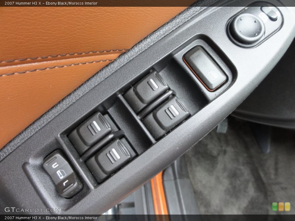 Ebony Black/Morocco Interior Controls for the 2007 Hummer H3 X #65542824