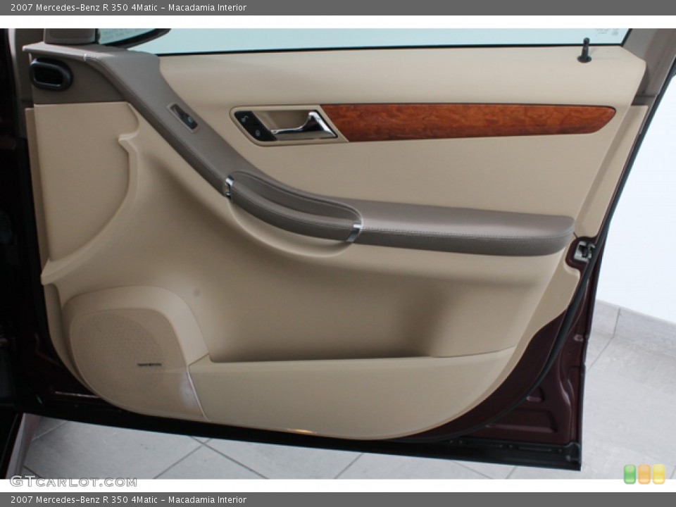 Macadamia Interior Door Panel for the 2007 Mercedes-Benz R 350 4Matic #65550312