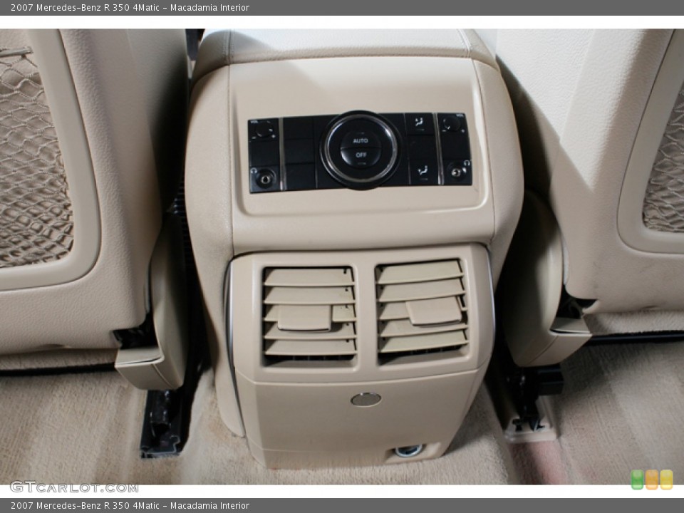Macadamia Interior Controls for the 2007 Mercedes-Benz R 350 4Matic #65550336