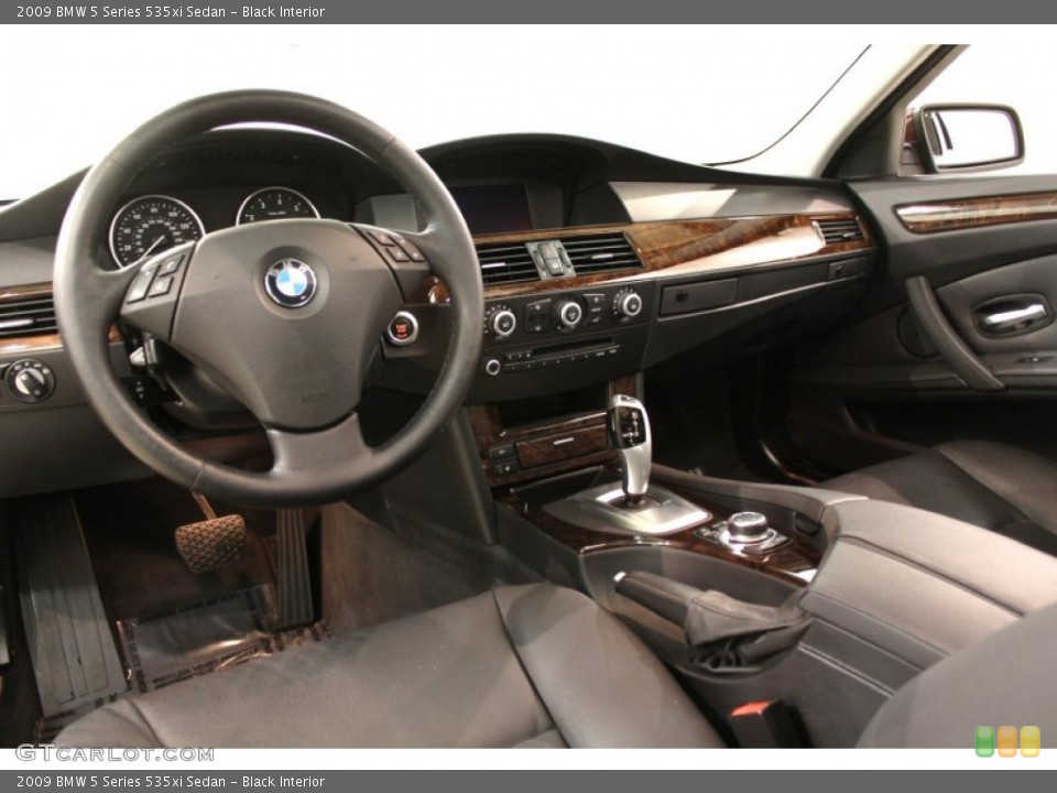 Black Interior Dashboard for the 2009 BMW 5 Series 535xi Sedan #65554307