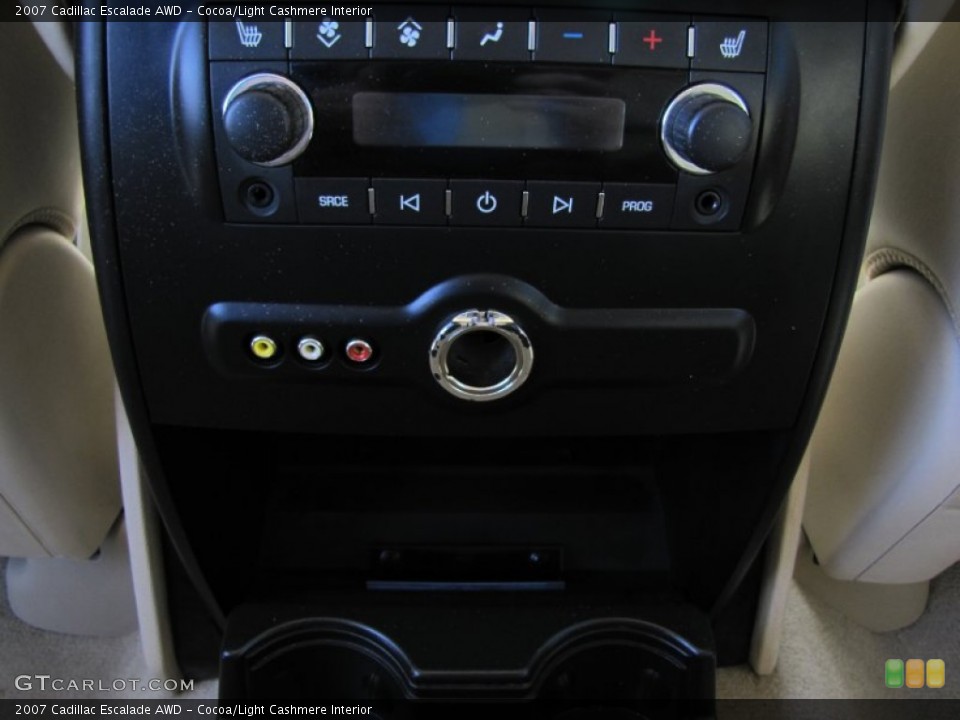 Cocoa/Light Cashmere Interior Controls for the 2007 Cadillac Escalade AWD #65567354