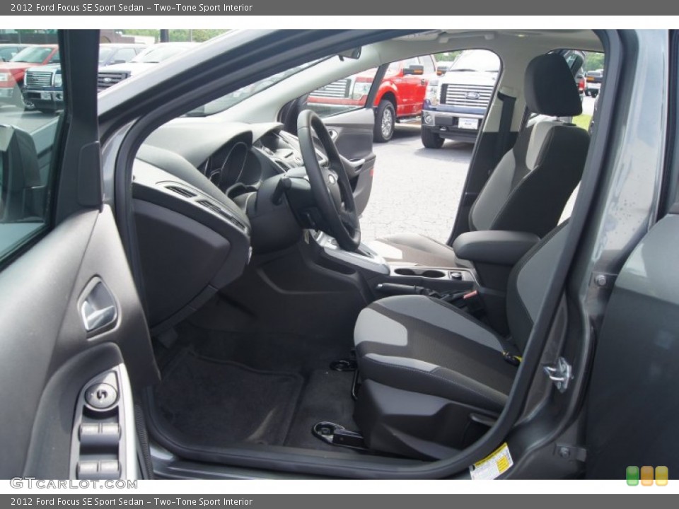 Two-Tone Sport Interior Photo for the 2012 Ford Focus SE Sport Sedan #65570834