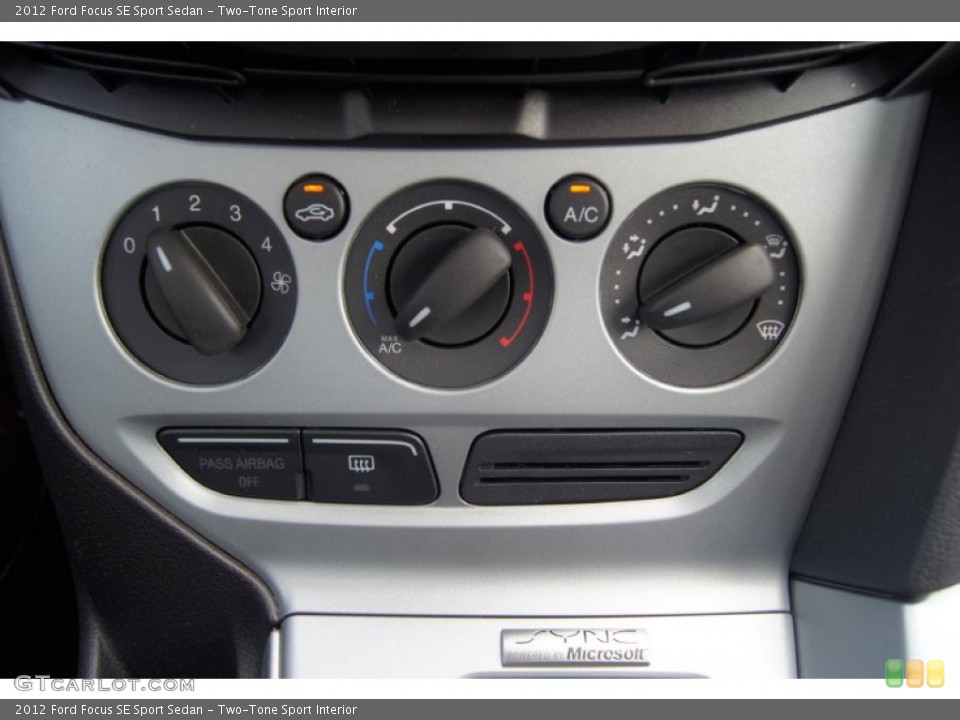 Two-Tone Sport Interior Controls for the 2012 Ford Focus SE Sport Sedan #65570894