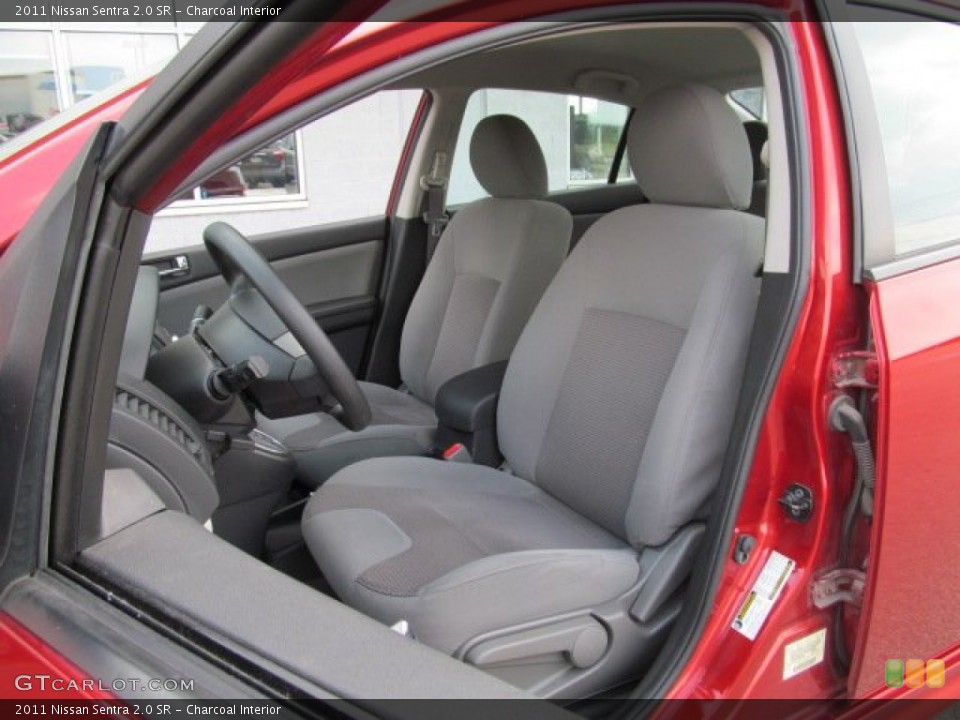Charcoal Interior Photo for the 2011 Nissan Sentra 2.0 SR #65575655