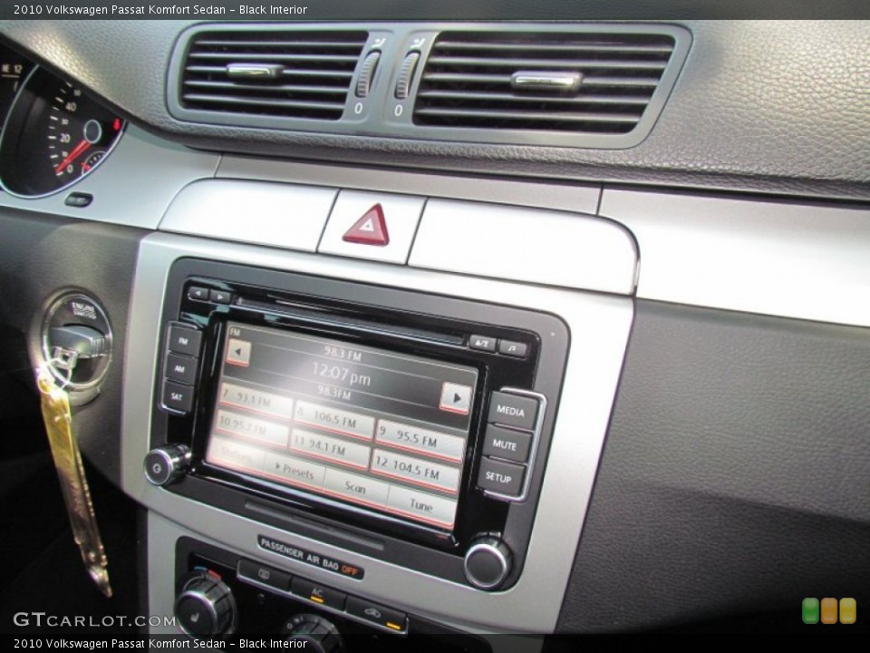 Black Interior Controls for the 2010 Volkswagen Passat Komfort Sedan #65584302