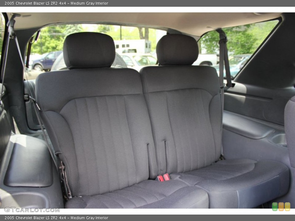 Medium Gray Interior Rear Seat for the 2005 Chevrolet Blazer LS ZR2 4x4 #65584814