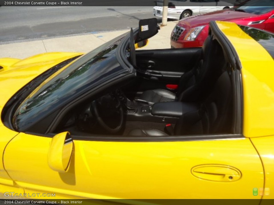 Black Interior Photo for the 2004 Chevrolet Corvette Coupe #65599930