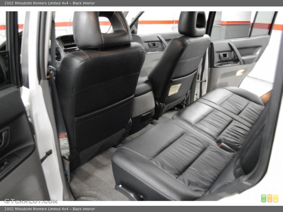 Black Interior Photo for the 2002 Mitsubishi Montero Limited 4x4 #65609089