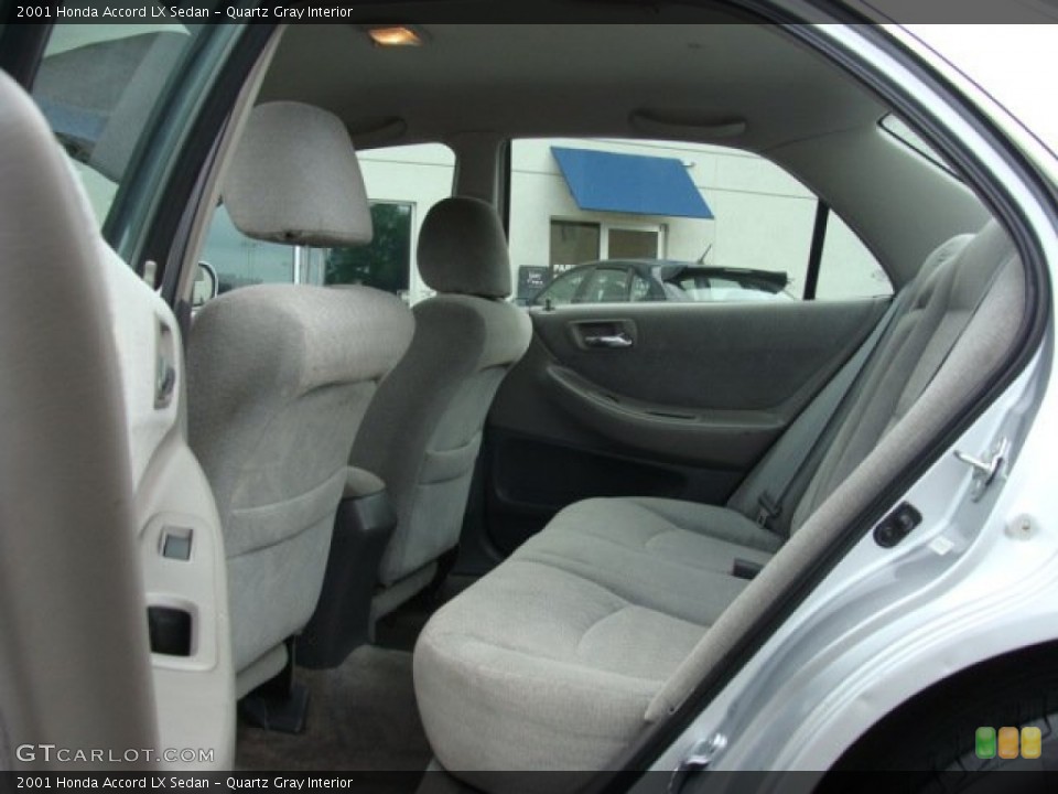Quartz Gray Interior Photo for the 2001 Honda Accord LX Sedan #65617332