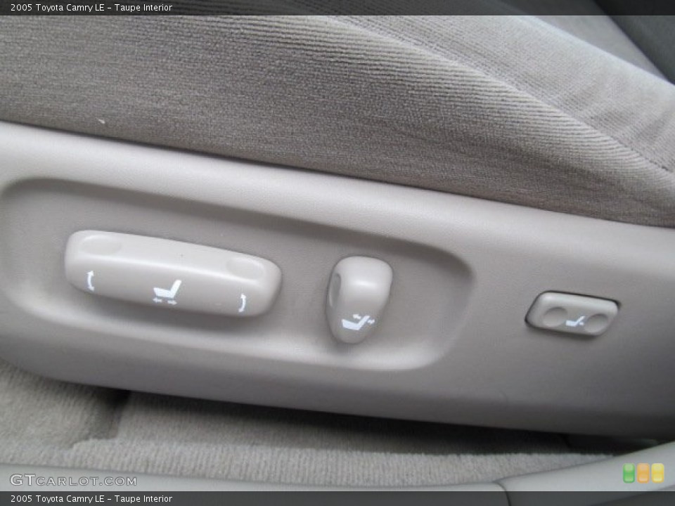 Taupe Interior Controls for the 2005 Toyota Camry LE #65619015