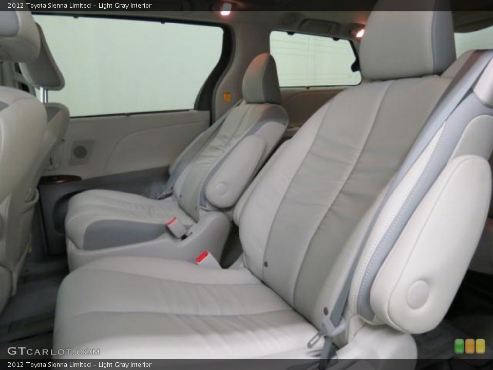 Light Gray Interior Photo for the 2012 Toyota Sienna Limited #65642116