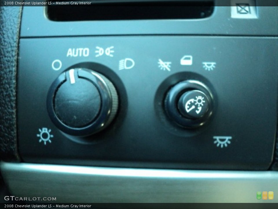 Medium Gray Interior Controls for the 2008 Chevrolet Uplander LS #65644738