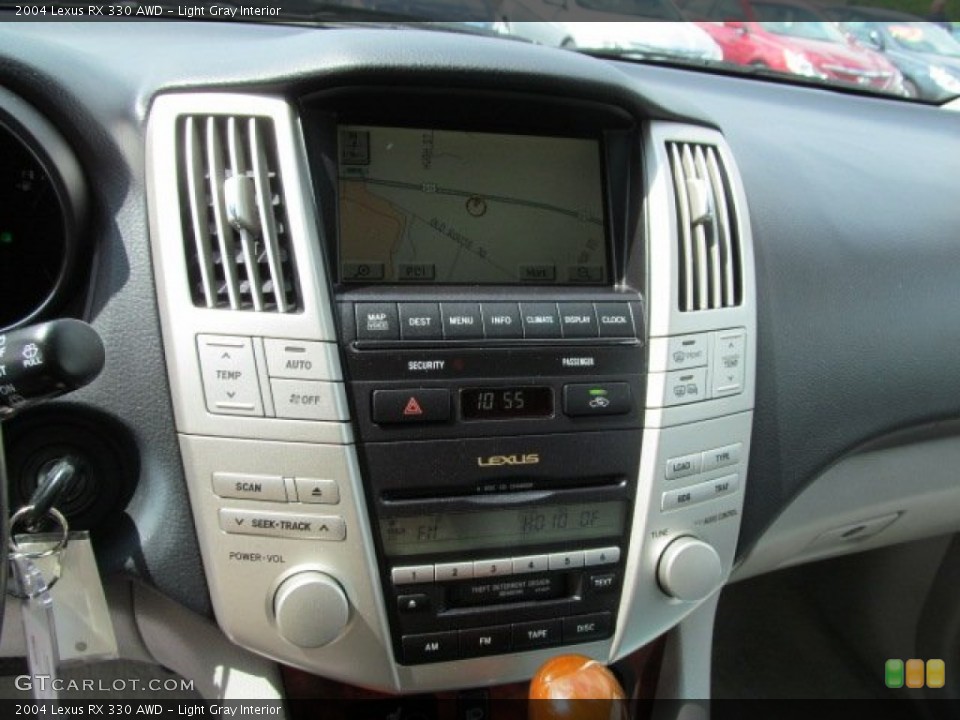 Light Gray Interior Controls for the 2004 Lexus RX 330 AWD #65657317
