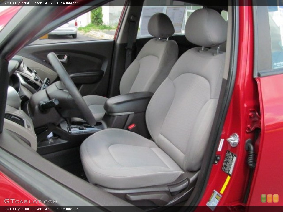 Taupe Interior Photo for the 2010 Hyundai Tucson GLS #65657494