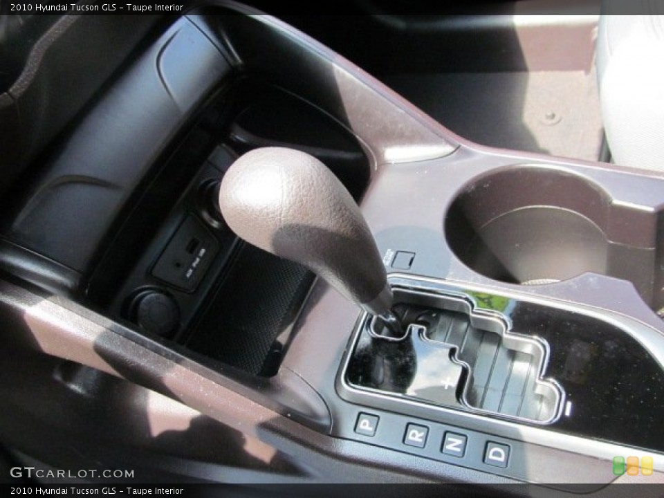 Taupe Interior Transmission for the 2010 Hyundai Tucson GLS #65657542