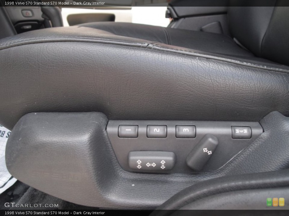 Dark Gray Interior Controls for the 1998 Volvo S70  #65667100