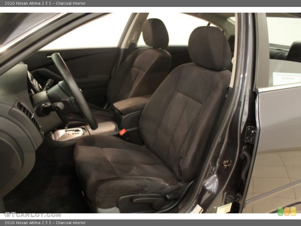 Charcoal Interior Photo for the 2010 Nissan Altima 2.5 S #65667436