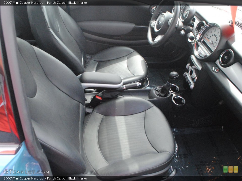 Punch Carbon Black Interior Photo for the 2007 Mini Cooper Hardtop #65670853