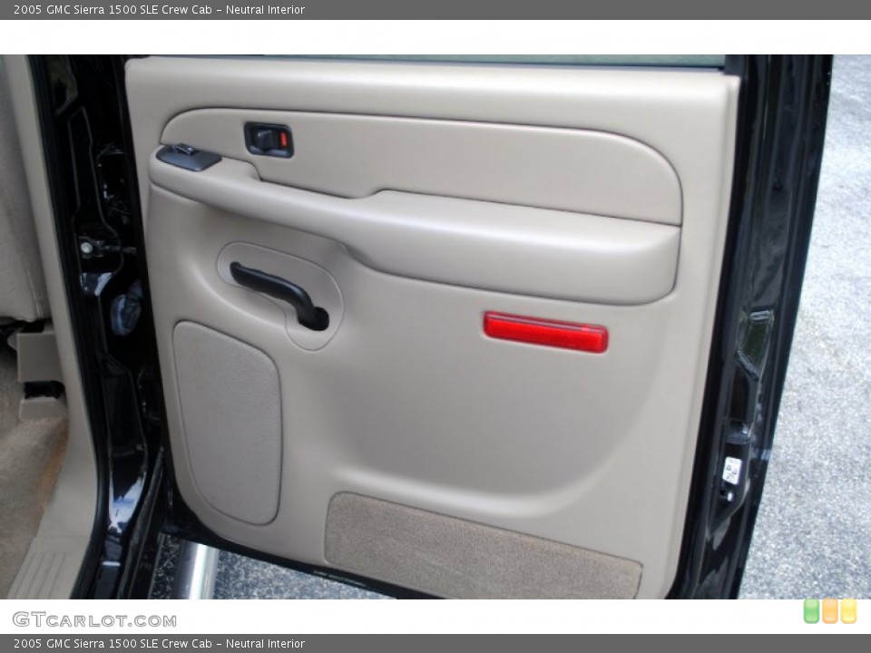 Neutral Interior Door Panel for the 2005 GMC Sierra 1500 SLE Crew Cab #65675287