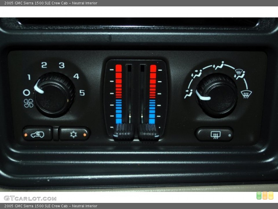 Neutral Interior Controls for the 2005 GMC Sierra 1500 SLE Crew Cab #65675353