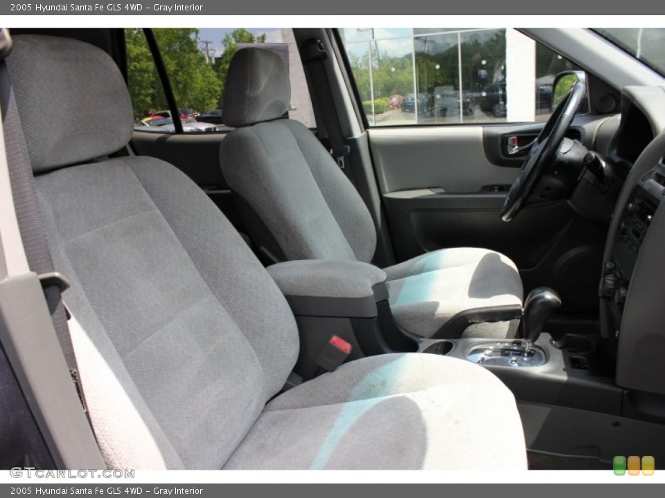 Gray Interior Front Seat for the 2005 Hyundai Santa Fe GLS 4WD #65690548