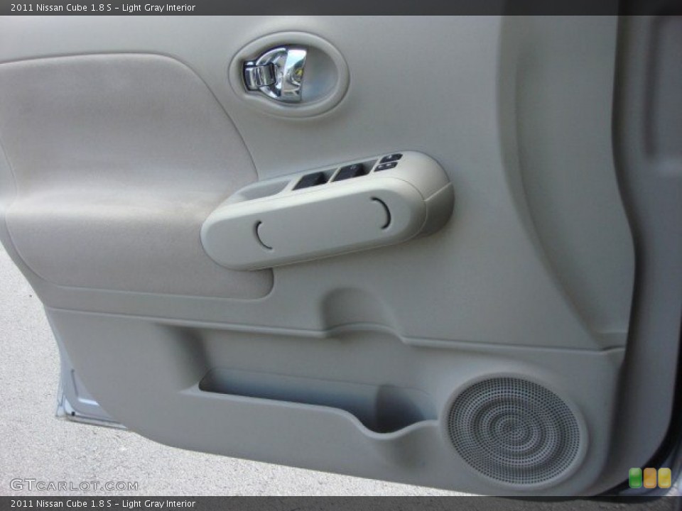 Light Gray Interior Door Panel for the 2011 Nissan Cube 1.8 S #65700497