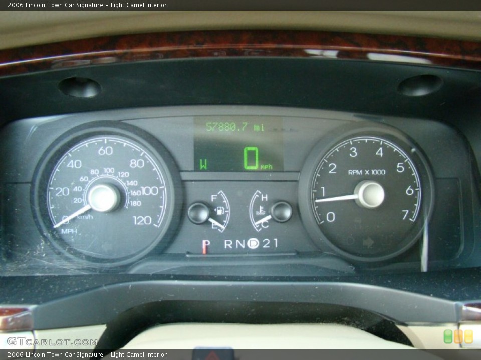 Light Camel Interior Gauges for the 2006 Lincoln Town Car Signature #65706062