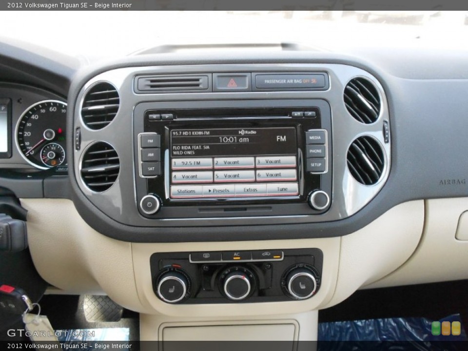 Beige Interior Controls for the 2012 Volkswagen Tiguan SE #65707274
