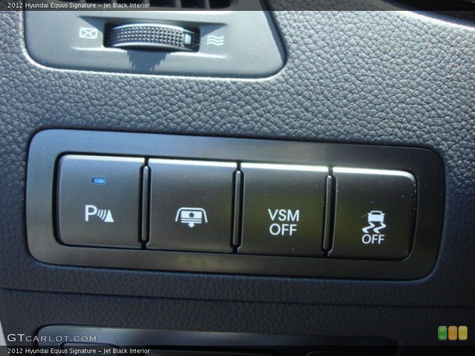 Jet Black Interior Controls for the 2012 Hyundai Equus Signature #65709635