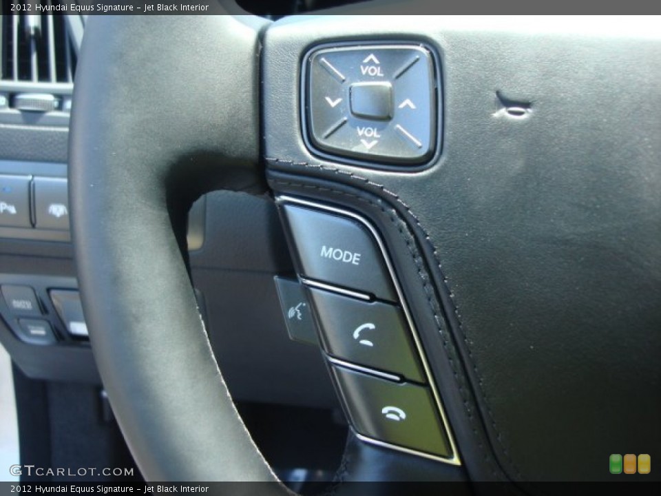 Jet Black Interior Controls for the 2012 Hyundai Equus Signature #65709644