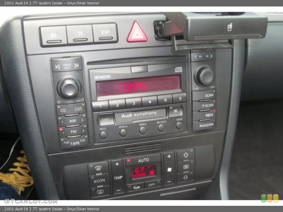 Onyx/Silver Interior Controls for the 2001 Audi S4 2.7T quattro Sedan #65754130
